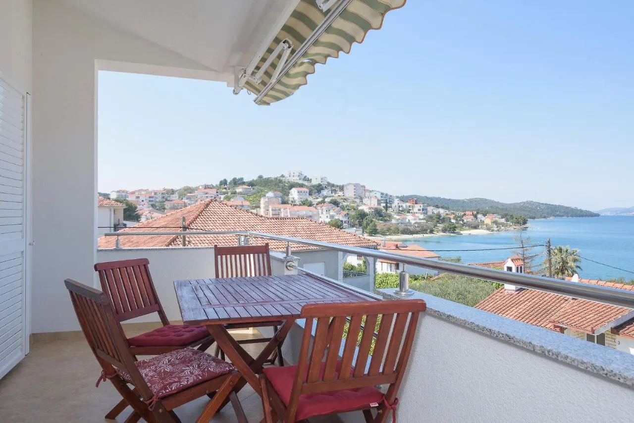 Apartments Ivan Trogir