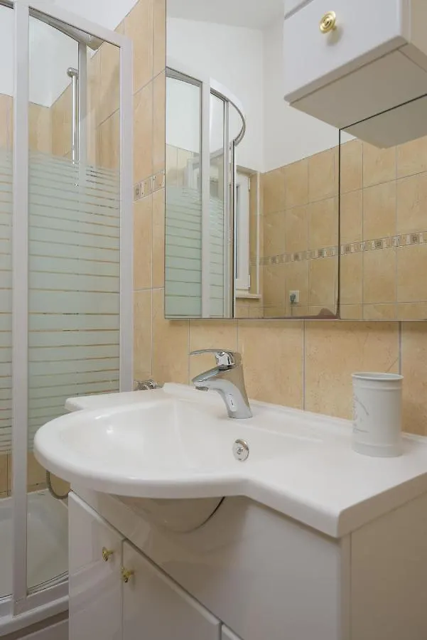 Apartments Ivan 0*, Trogir Croatia