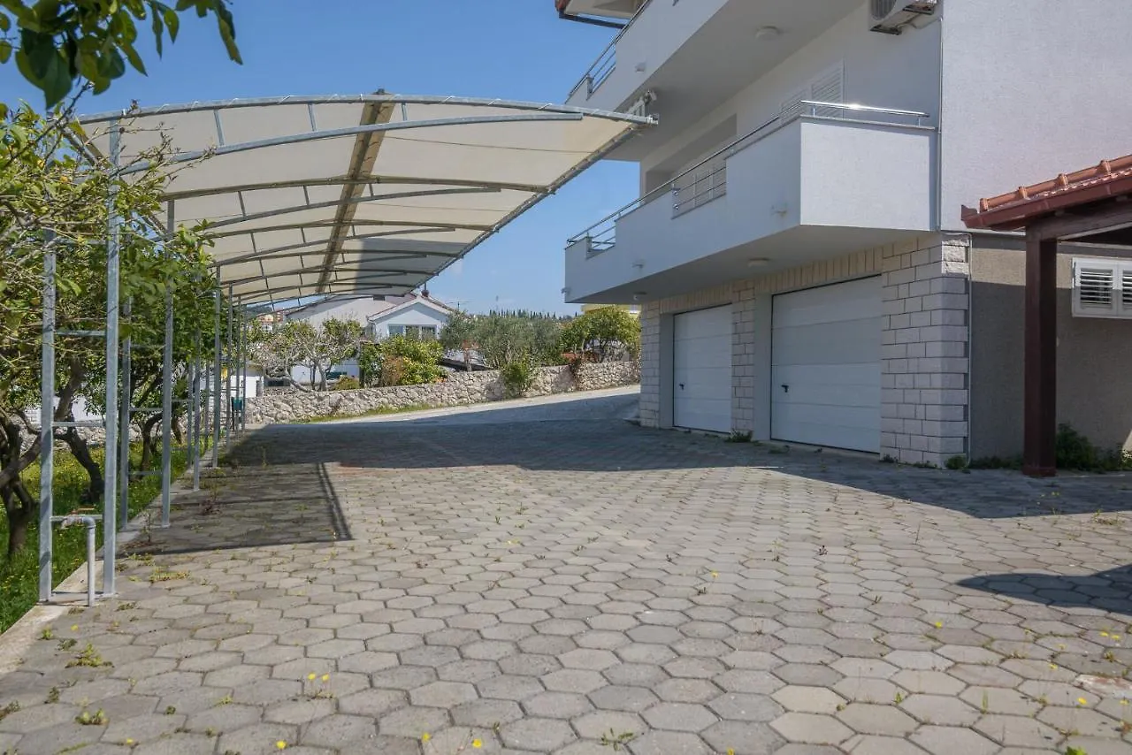 Apartments Ivan Croatia