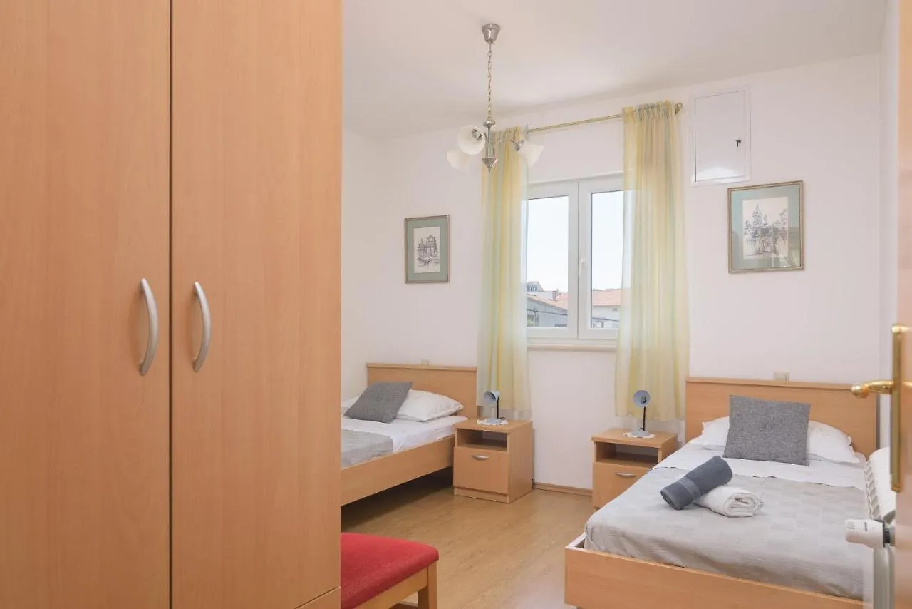 Apartments Ivan  Trogir